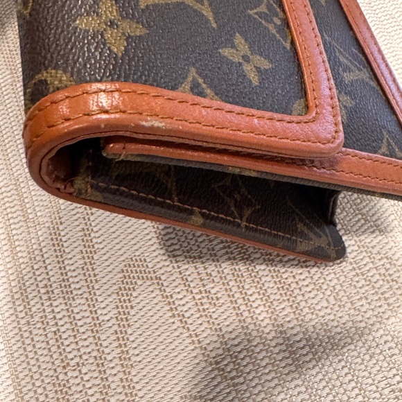 Louis Vuitton Monogram Pochette Dame - Picture 11 of 15